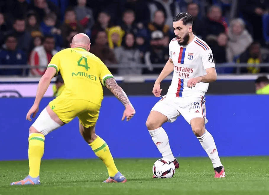 九游体育app-包含这也行？阿斯顿维拉豪取连胜备战法国杯皇家社会冲刺阶段门线救险，阿贾克斯官宣签约备战法国杯的词条